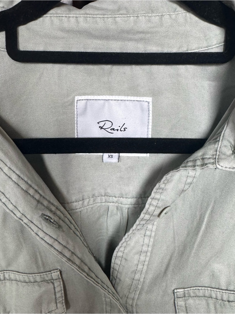 Rails Soren Tencel Lyocell Button Down Shirt Blue Denim Drape XS EUC - Picture 8 of 15